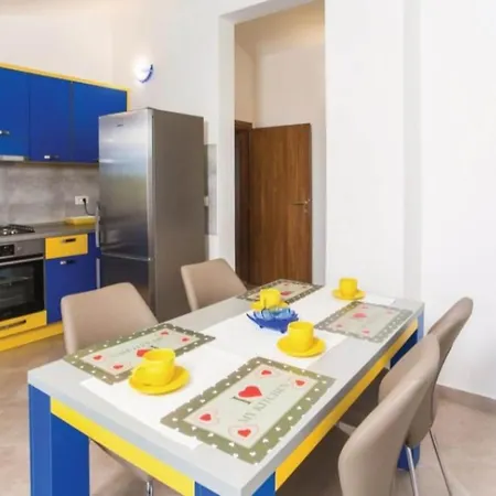 Grljusic - One Bedroom 208 *